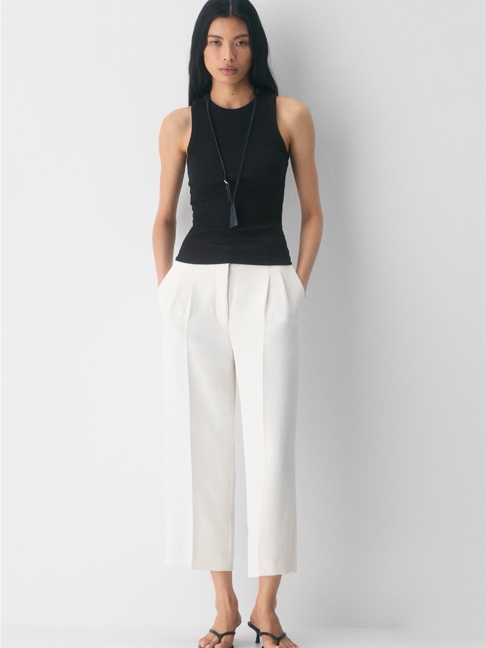 Aritzia Wilfred Effortless Cropped Pants Light Birch Cream High Rise SZ 4